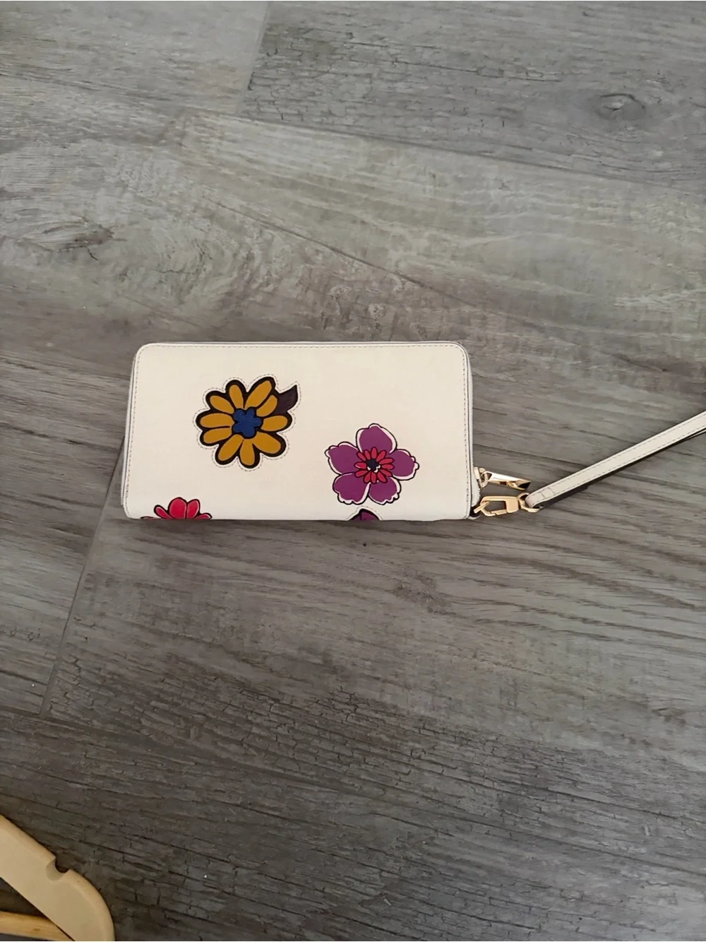 Tory Burch Cream Floral Appliqué Zip Wristlet